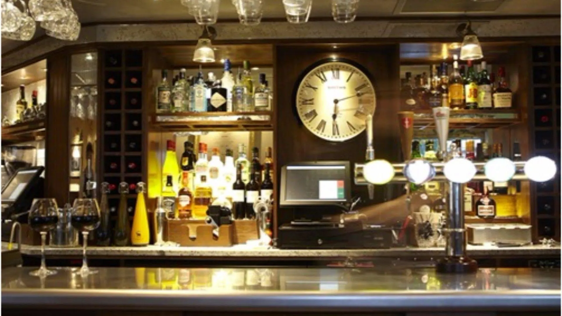 The Plough Inn & Cottages Σκάρμπορο